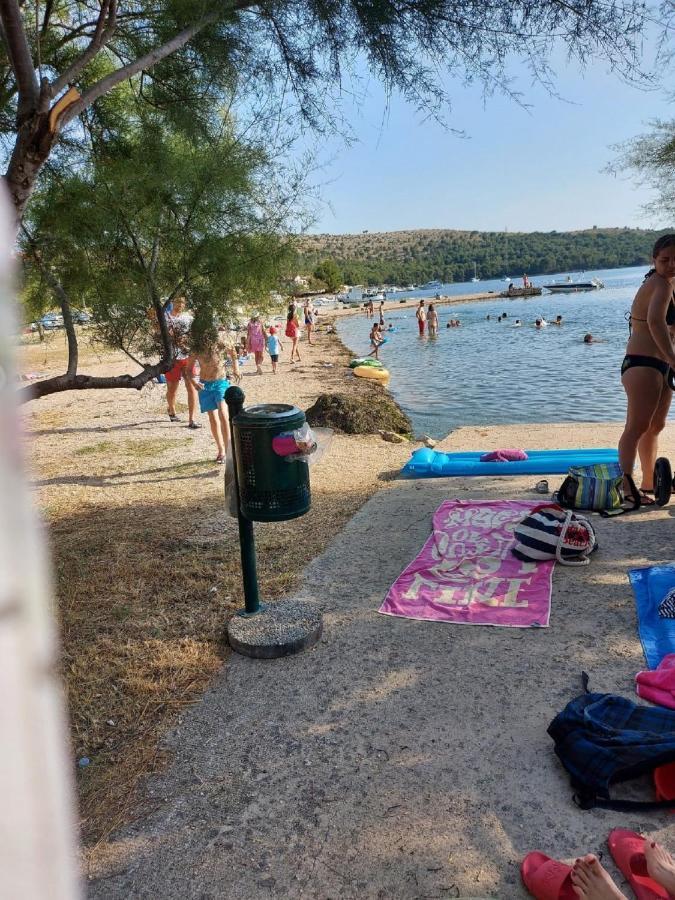 Apartman Luka Jadrtovac Bagian luar foto