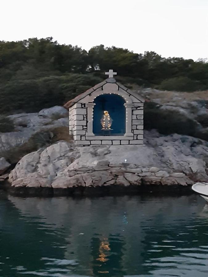 Apartman Luka Jadrtovac Bagian luar foto